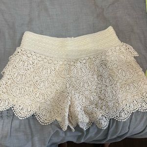 Cute pearl lace shorts